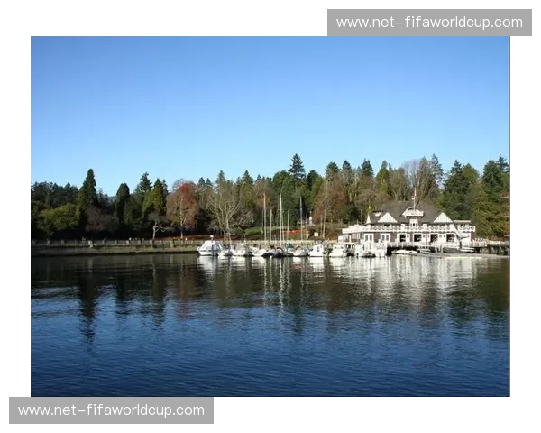 温哥华vs渥太华：海岸风情与首都风范的终极对决